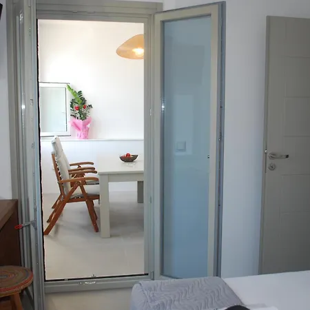Busho 2 Naousa (Paros)
